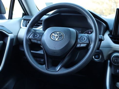 Used 2022 Toyota RAV4 XLE w/ Convenience Package image 33