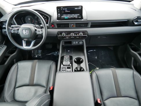 Used 2024 Honda Pilot EX-L image 10