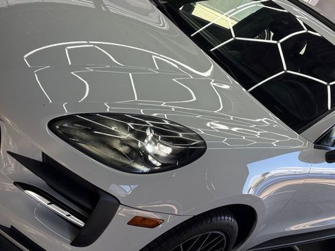 Used 2020 Porsche Macan AWD/4WD image 26