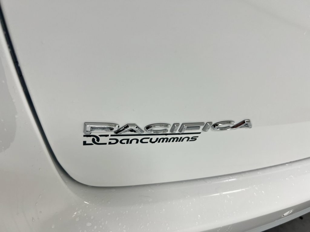 New 2027 Chrysler Pacifica Select AWD/4WD image 26