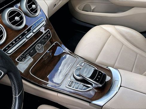 Used 2016 Mercedes-Benz C 350e Sedan image 11
