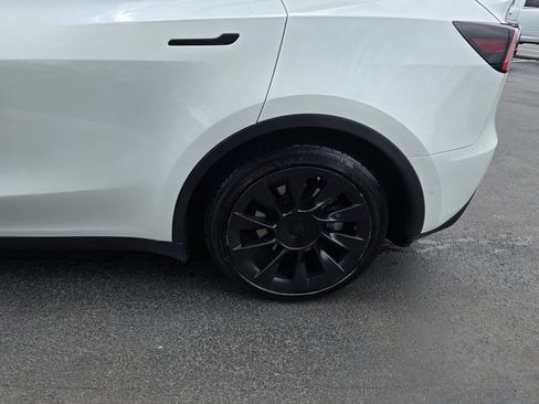 Used 2021 Tesla Model Y Long Range AWD/4WD image 4