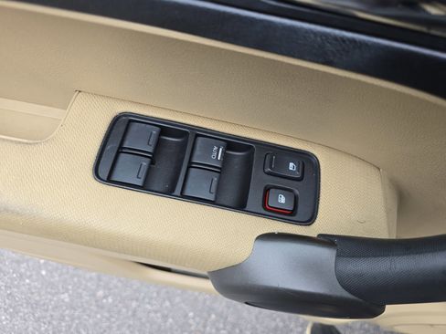 Used 2011 Honda CR-V EX image 27