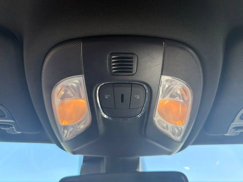 Used 2025 Jeep Compass Trailhawk AWD/4WD image 17