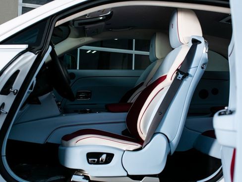 Used 2024 Rolls-Royce Spectre w/ Spectre Launch Package image 18