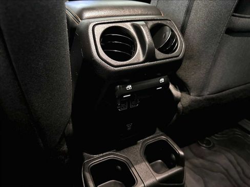 Used 2024 Jeep Wrangler Unlimited Sahara w/ Safety Group AWD/4WD image 30