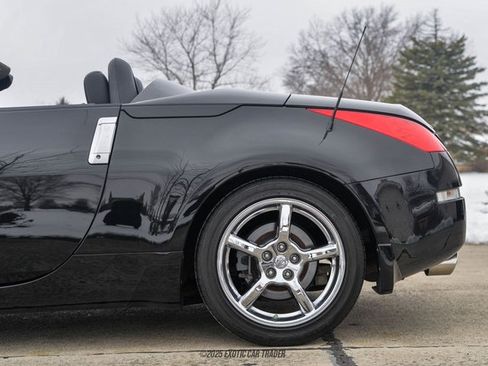 Used 2007 Nissan 350Z Touring image 5
