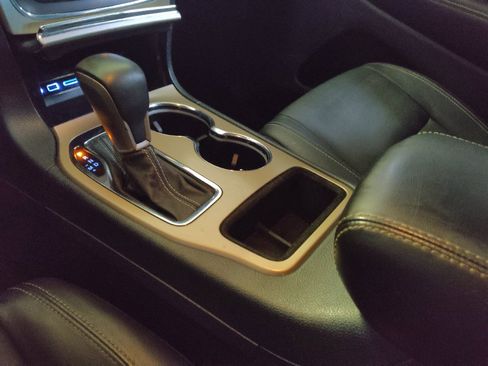 Used 2016 Jeep Grand Cherokee Limited RWD image 26