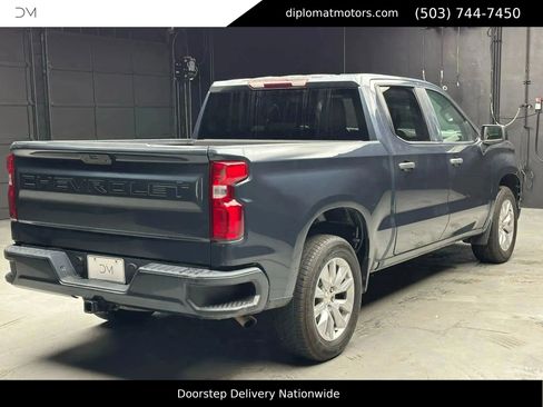 Used 2022 Chevrolet Silverado 1500 Custom image 7