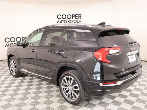 Used 2024 GMC Terrain Denali w/ Denali Premium Package AWD/4WD image 24