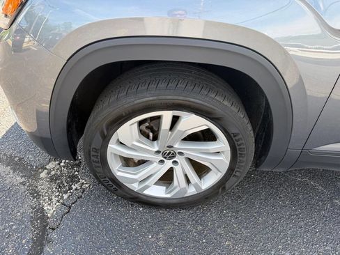 Used 2023 Volkswagen Atlas SE AWD/4WD image 11