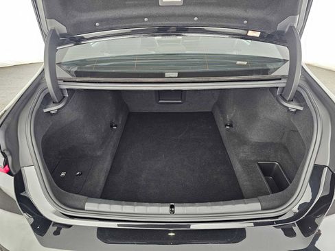 Used 2024 BMW 740i w/ Premium Package image 14