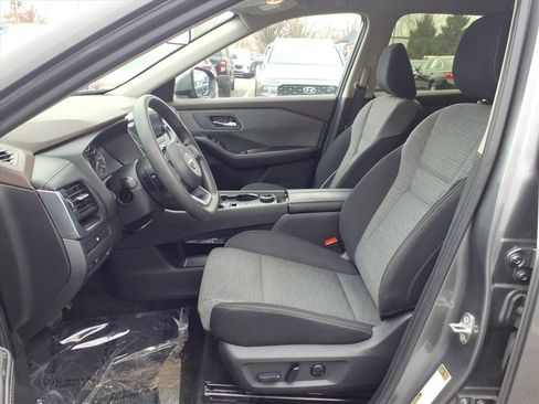 Used 2023 Nissan Rogue SV image 28