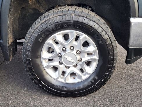 Used 2020 Chevrolet Silverado 3500 LTZ image 12