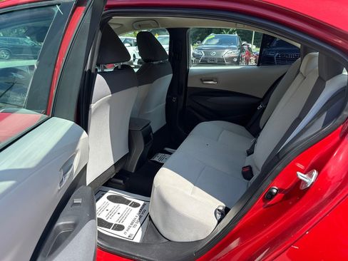 Used 2021 Toyota Corolla LE image 12