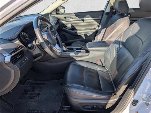 Used 2023 Nissan Altima 2.5 SR w/ SR Premium Package image 17