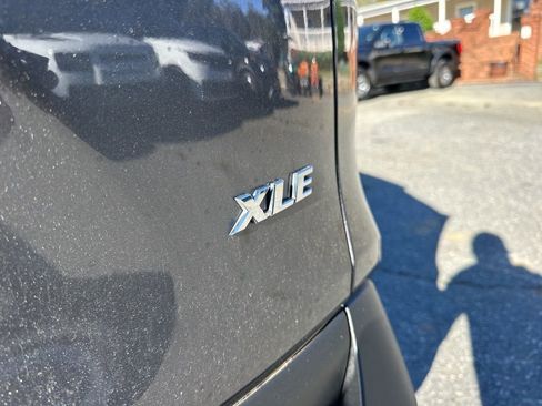 Used 2022 Toyota RAV4 XLE image 29