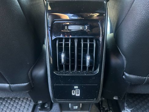 Used 2025 Jeep Compass Trailhawk w/ Trailhawk Elite Group AWD/4WD image 16