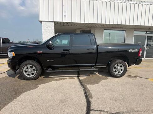 Used 2020 RAM 2500 Big Horn w/ Level 1 Equipment Group AWD/4WD image 4