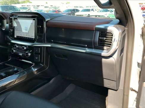 Used 2022 Ford F150 Lariat w/ Equipment Group 502A High image 17