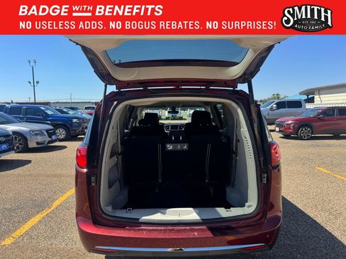 Used 2018 Chrysler Pacifica Touring Plus FWD image 26