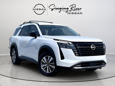 New 2026 Nissan Pathfinder SL FWD image 1