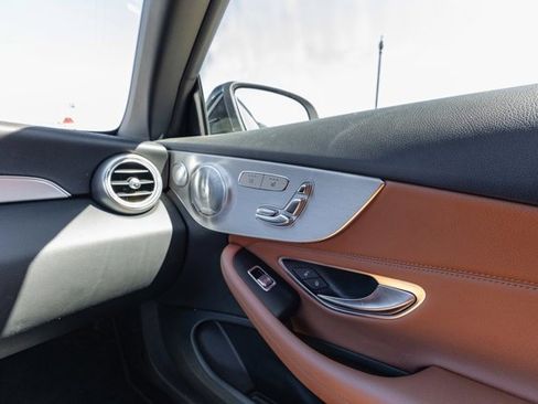 Used 2021 Mercedes-Benz C 300 C 300 image 22