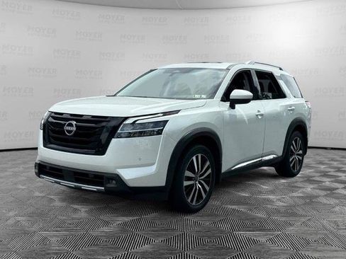 Certified 2024 Nissan Pathfinder Platinum w/ Black Appearance Package AWD/4WD image 1