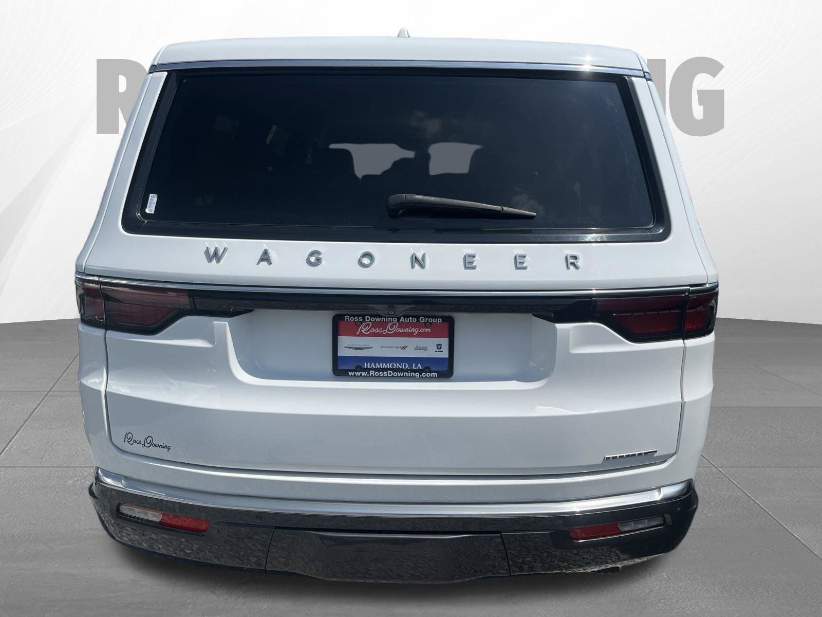 Used 2022 Jeep Wagoneer Series II RWD image 5