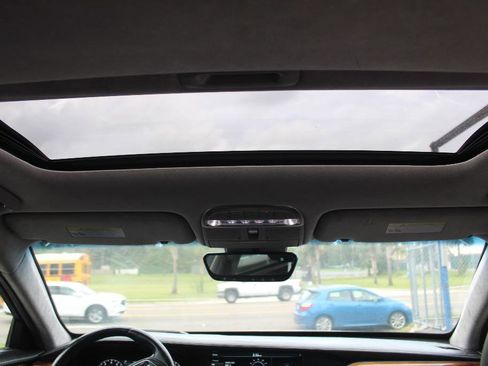 Used 2017 Genesis G90 5.0 Ultimate image 18