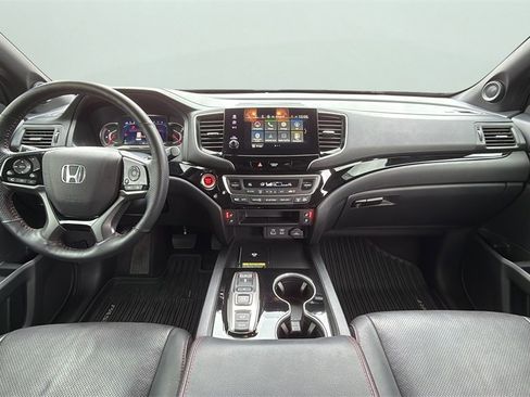 Used 2024 Honda Passport Black Edition image 19