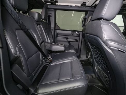 Used 2025 Ford Bronco Badlands w/ Sasquatch Package AWD/4WD image 17