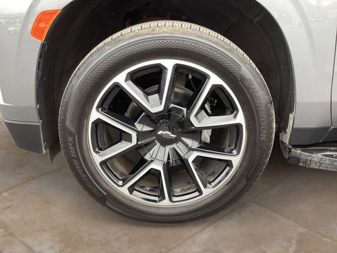 Used 2022 Chevrolet Tahoe RST w/ Sport Performance Package image 38