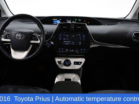 Used 2016 Toyota Prius Four image 8