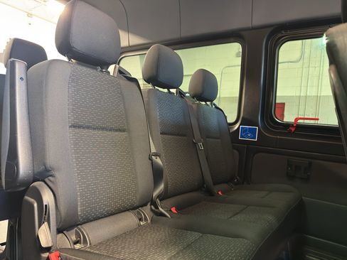 Used 2019 Mercedes-Benz Sprinter 2500 image 22