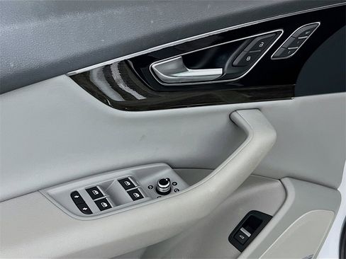 Used 2019 Audi Q7 3.0T Prestige w/ Prestige Package image 20