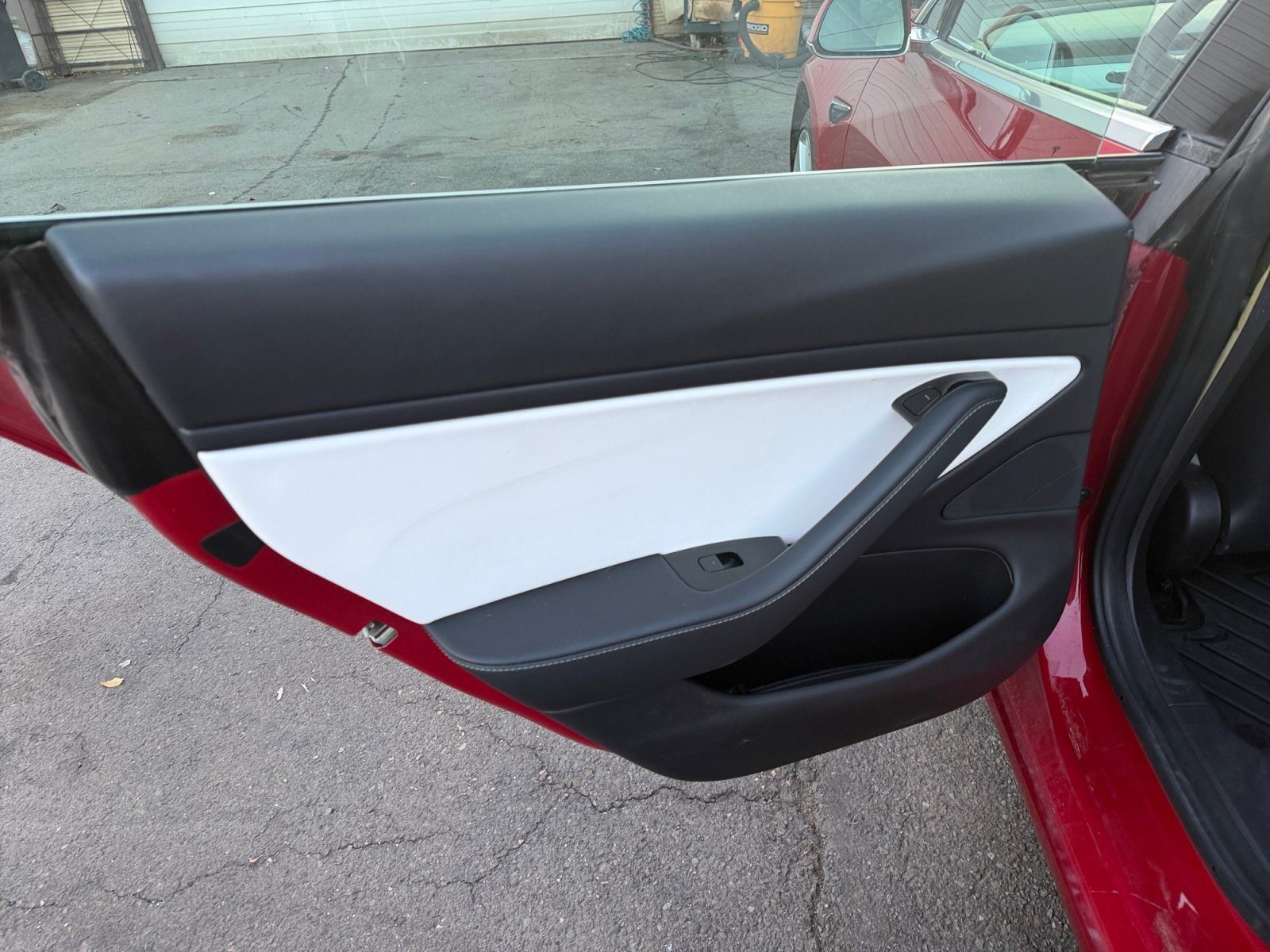 Used 2020 Tesla Model 3 Standard Range RWD image 28