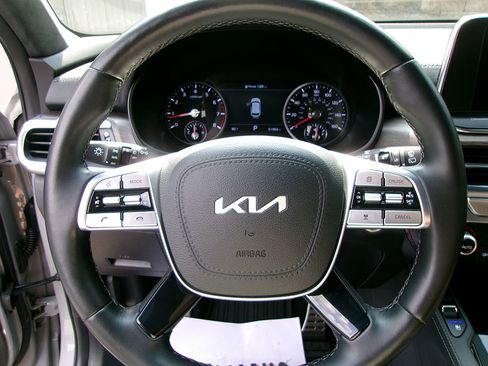 Used 2022 Kia Telluride SX w/ SX Prestige Package image 25