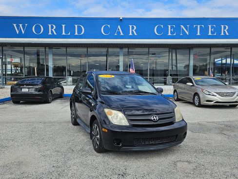 Used 2004 Scion xA FWD image 1