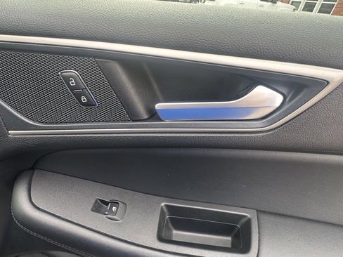 Used 2024 Ford Edge SEL image 38