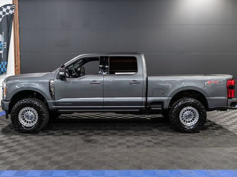 Used 2023 Ford F350 Platinum AWD/4WD image 3