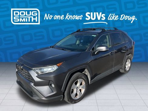 Used 2019 Toyota RAV4 XLE image 1