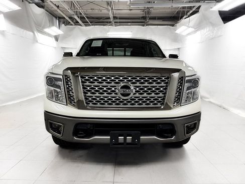 Used 2018 Nissan Titan Platinum Reserve w/ Platinum Utility Package AWD/4WD image 2