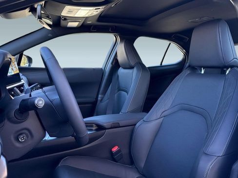 New 2026 Lexus UX 300h AWD image 12