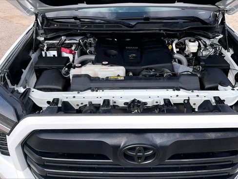 Used 2023 Toyota Tundra SR5 AWD/4WD image 31