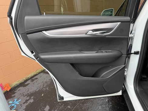 Used 2017 Cadillac XT5 Luxury w/ Driver Awareness Package FWD image 20