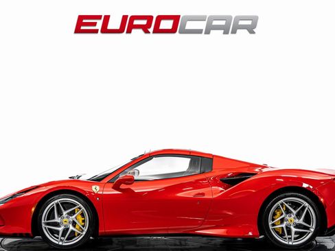 Used 2022 Ferrari F8 Tributo image 3