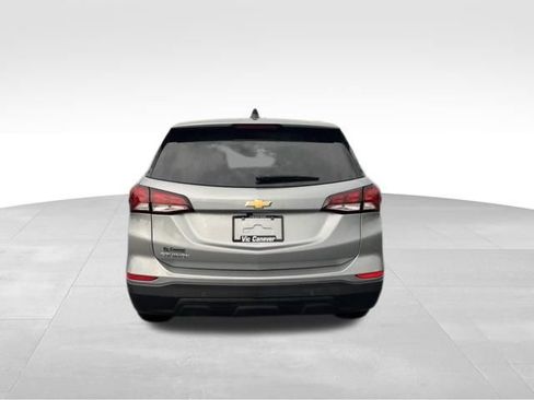 Used 2024 Chevrolet Equinox LS w/ LS Convenience Package FWD image 4