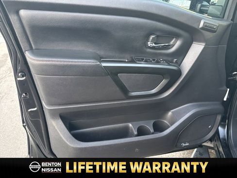 Used 2023 Nissan Titan PRO-4X w/ Pro-4x Convenience Package image 12