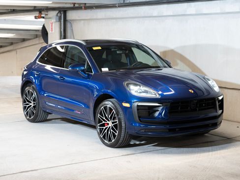 Certified 2024 Porsche Macan S AWD/4WD image 7